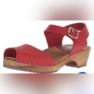 Mia Anja Swedish Clogs 39/8.5 us Leather Wood Heel Ankle Strap Free people red